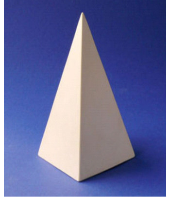 Геометричне тіло (гіпс) Пирамида мала 120х70х70мм